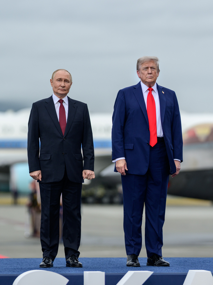 Mainichi Shimbun: Путин и Трамп выгоняют Европу из-за стола большой геополитики