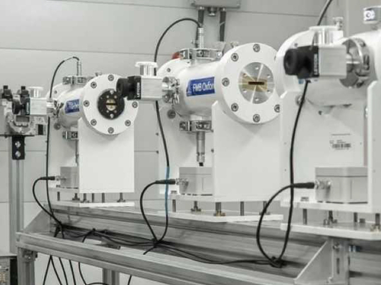 В Центре СКИФ под Новосибирском смонтировали первую научную станцию