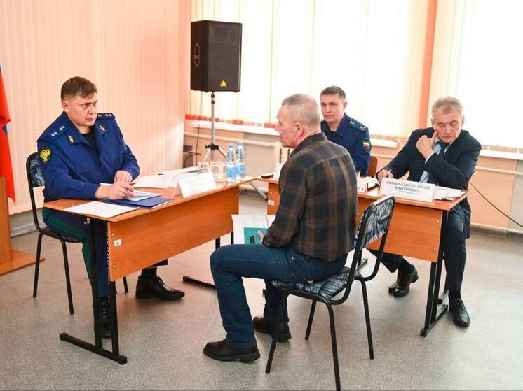 В Красноярском крае после вмешательства прокуратуры отремонтировали проблемный дом