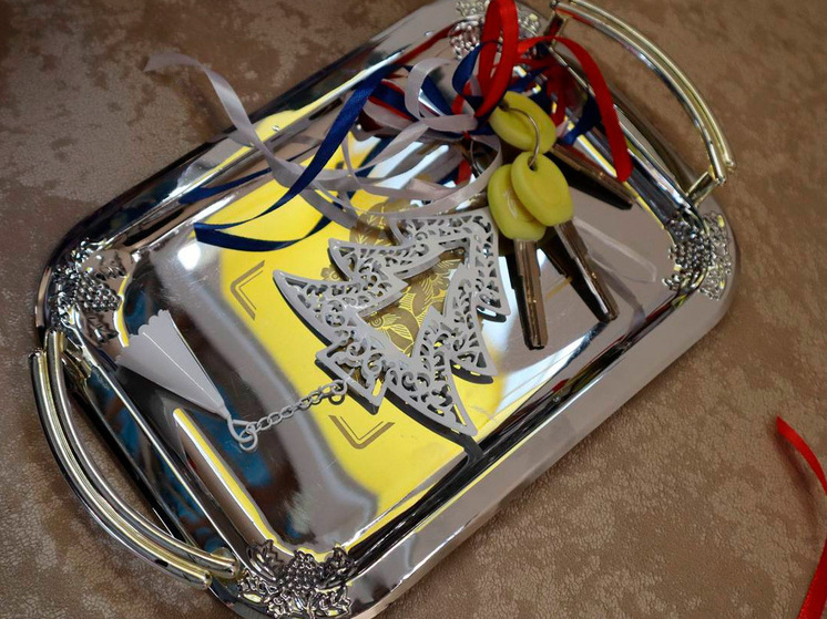 Четыре семьи соцработников Липецкой области получили ключи от новых квартир