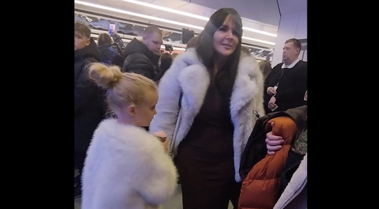 Вышла на костылях: Анастасия Павликова против сценичной мечты дочери