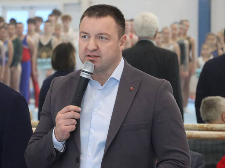 Михаил Трунов передал 15-летней тулячке беговую дорожку