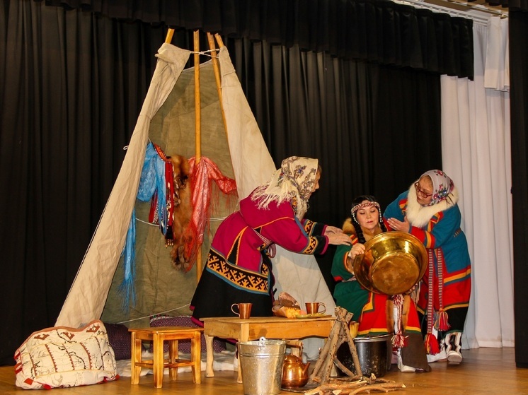 В Нарьян-Маре представили атмосферный спектакль о тундре и сокровищах