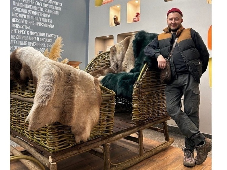 Рыбновский мастер изготовил сани для выставки на Рязанской ВДНХ