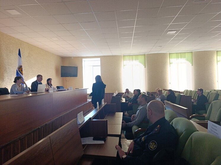 В Геническе комиссия по делам несовершеннолетних рассмотрела 16 дел