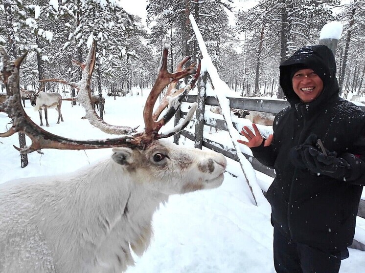 Турист с Бали впервые увидел сибирскую зиму в Югре