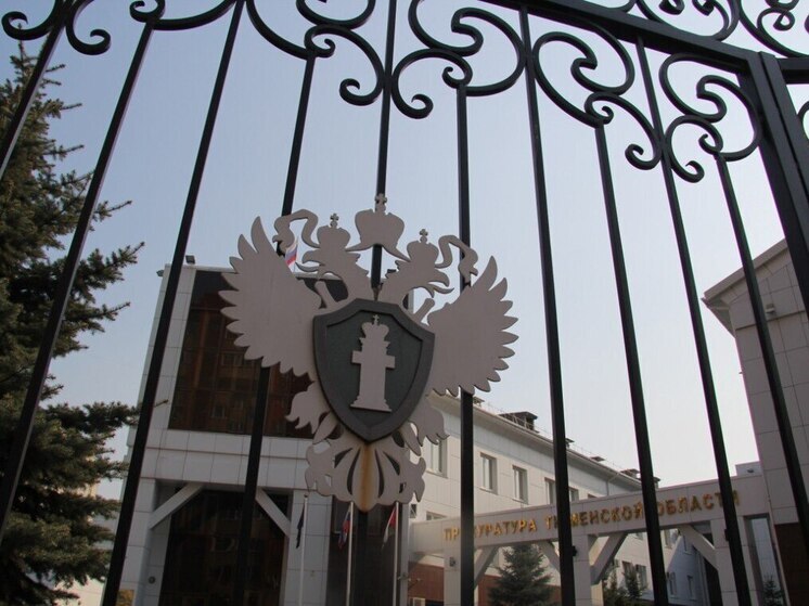 В Тюменской области по требованию прокуратуры обустроили остановки и освещение на сельских дорогах