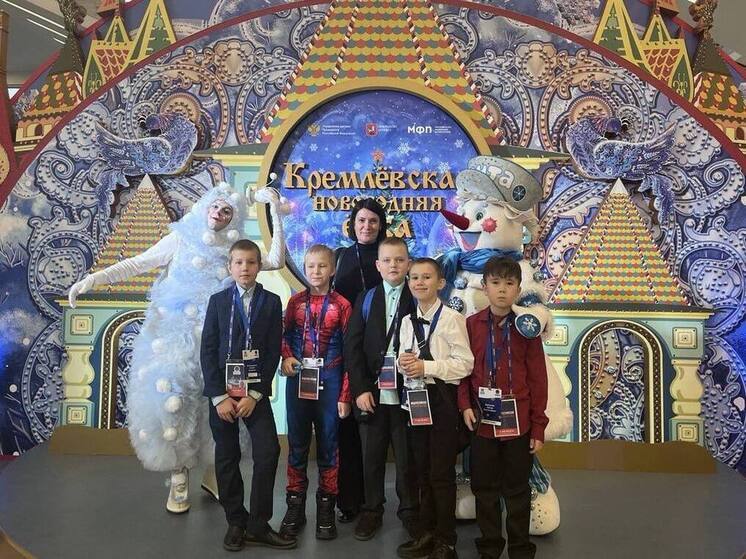 На новогодней ёлке в Кремле побывали 76 детей из Иркутской области