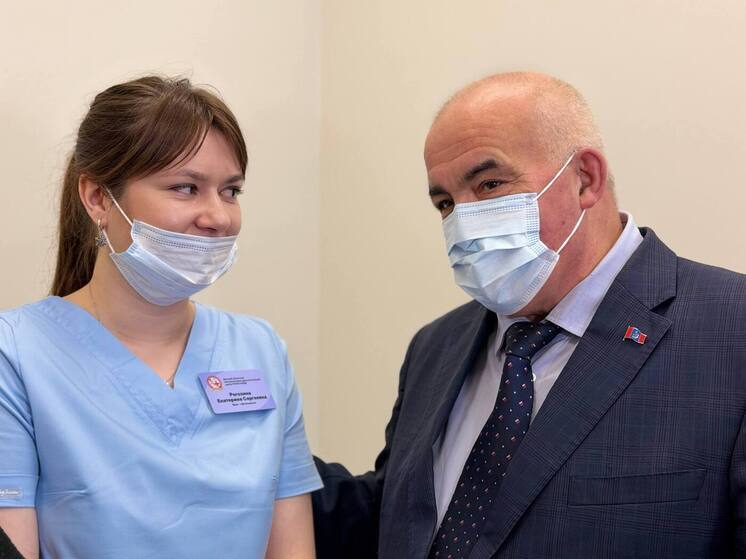 Губернатор Сергей Ситников побывал в новой детской областной больнице