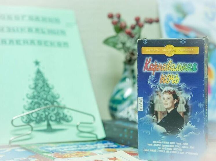 В Орле открылась выставка новогодней музыки и литературы