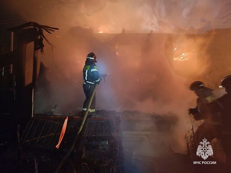 Под Узловой огонь охватил 30 «квадратов» частного жилого дома