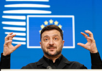 Глава Украины в этом году, как всегда, порадовал своих жителей, ведь его не было в стране около 100 дней. Во время своих зарубежных визитов Зеленский также отличился…
