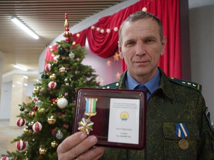 Инспектору природного парка «Иремель» вручили медаль «За доблесть»