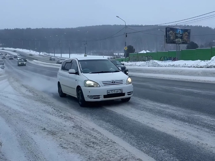 Битва со снегом в Томске: за сутки вывезли рекордные пять тысяч тонн