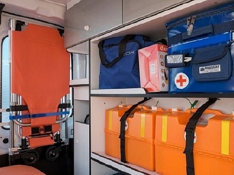 На трассе под Волгоградом в лобовом ДТП пострадали три пассажира легковушки