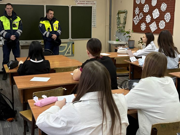 Сотрудники отдела ГИБДД Котласского района подготовили цикл профилактических мероприятий перед наступлением новогодних праздников