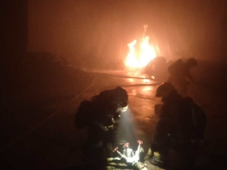 В Калининграде потушили пожар на складе с продуктами