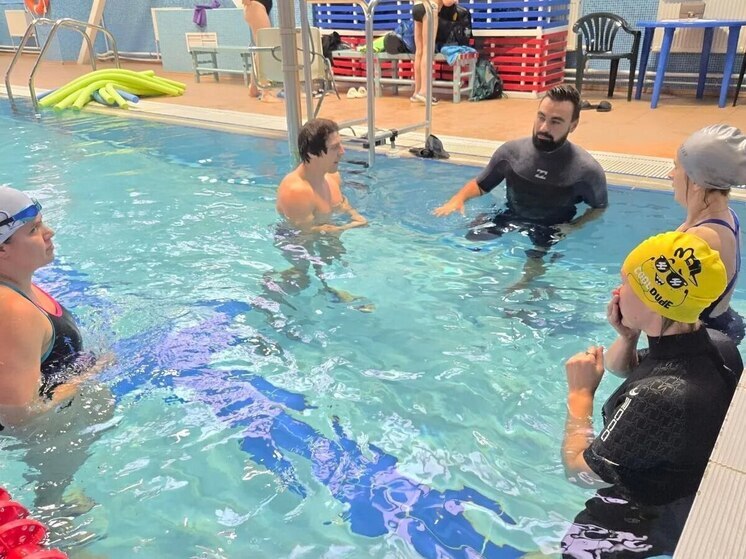 РОО «Добро для всех» начинает системную работу по профподготовке специалистов по гидрореабилитации и адаптивному плаванию. Об этом сообщили в пресс-службе администрации Ленобласти.