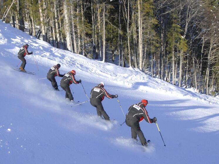 Горнолыжные трассы закрыли на Красной Поляне из-за лавин