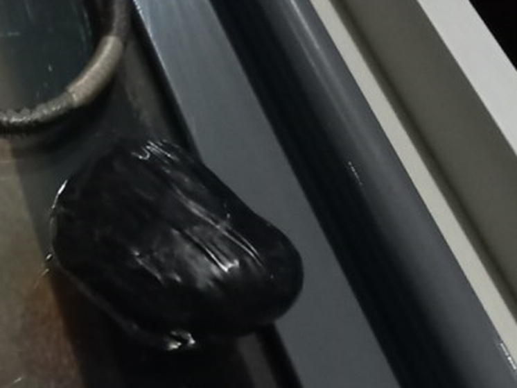 В Курганской области жителя села задержали со свертком с наркотиком