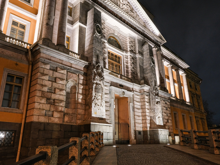 Михайловский замок получил архитектурно-художественную подсветку