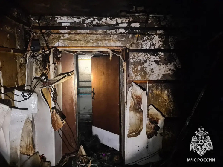 В орловском поселке Колпна произошел пожар в нежилом здании