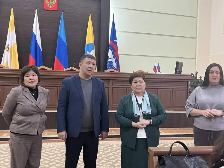 Делегация Калмыкии посетила подшефный район ЛНР