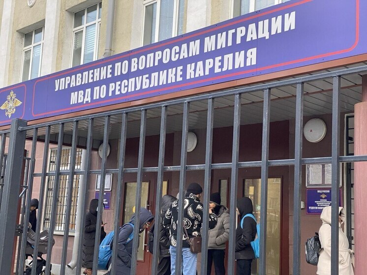 Жителям Карелии рассказали, как оформить загранпаспорт ребенку