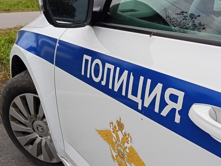 Легковушка столкнулась с микроавтобусом в Карелии