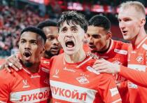 Ну, вы же понимаете, «Спартак» уже выиграл чемпионат России по футболу. Вот только речь не о золотых медалях, которые получены в ходе матчей. Речь о пиаре, слухах, сплетнях, которые окружают «красно-белых». Эта зимняя пауза не стала какой-то другой. Вокруг команды крутится огромное количество историй, начиная от того, кто будет тренером, заканчивая тем, что бразильцы не хотят отдавать московскому клубу одного из своих лидеров.  