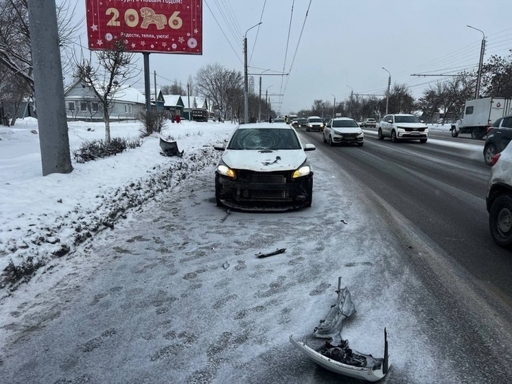 В Оренбурге пешеход попал под колеса Kia, переходя дорогу в неположенном месте