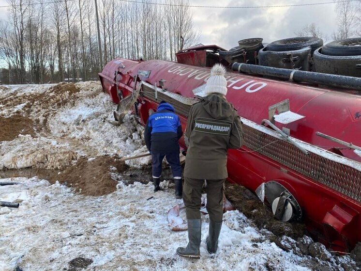 В Даниловском районе оценили ущерб от разлива нефтепродуктов