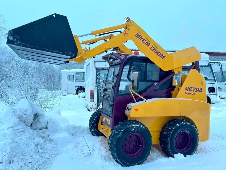 В Няндому приобретен мини-погрузчик