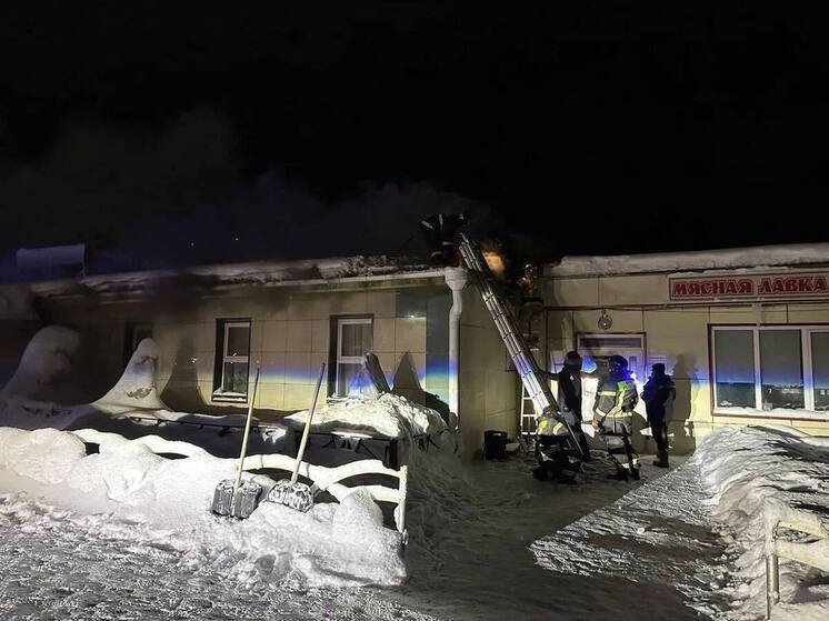 Кафе «Белые ночи» полыхало 27 декабря в Муравленко