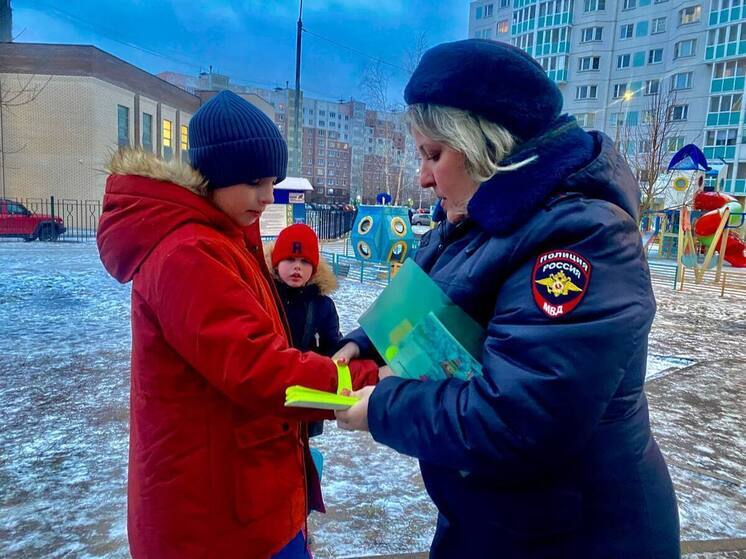 ГИБДД Серпухова предупреждает об опасности для детей во дворах зимой