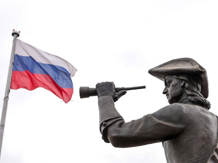 Российский флаг подняли в Дмитрове в ДНР