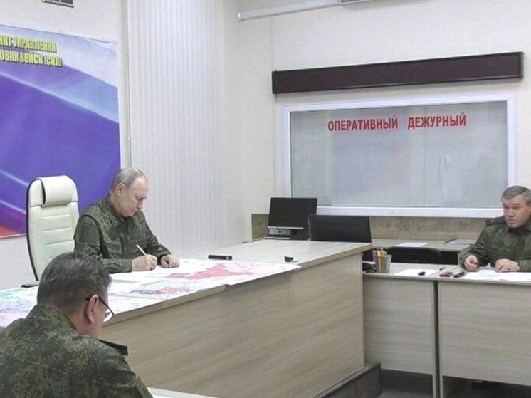 Министр обороны РФ поздравил десантников с освобождением Степногорска в Запорожской области