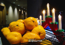 По данным исследования, больше 70% россиян переедают во время новогоднего застолья