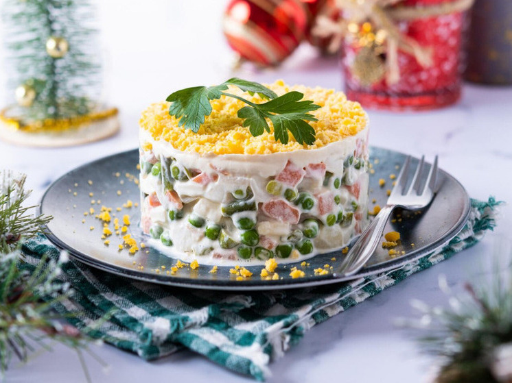 Гастроэнтеролог предложил новосибирцам полезную альтернативу «Оливье» и «Селедке под шубой»