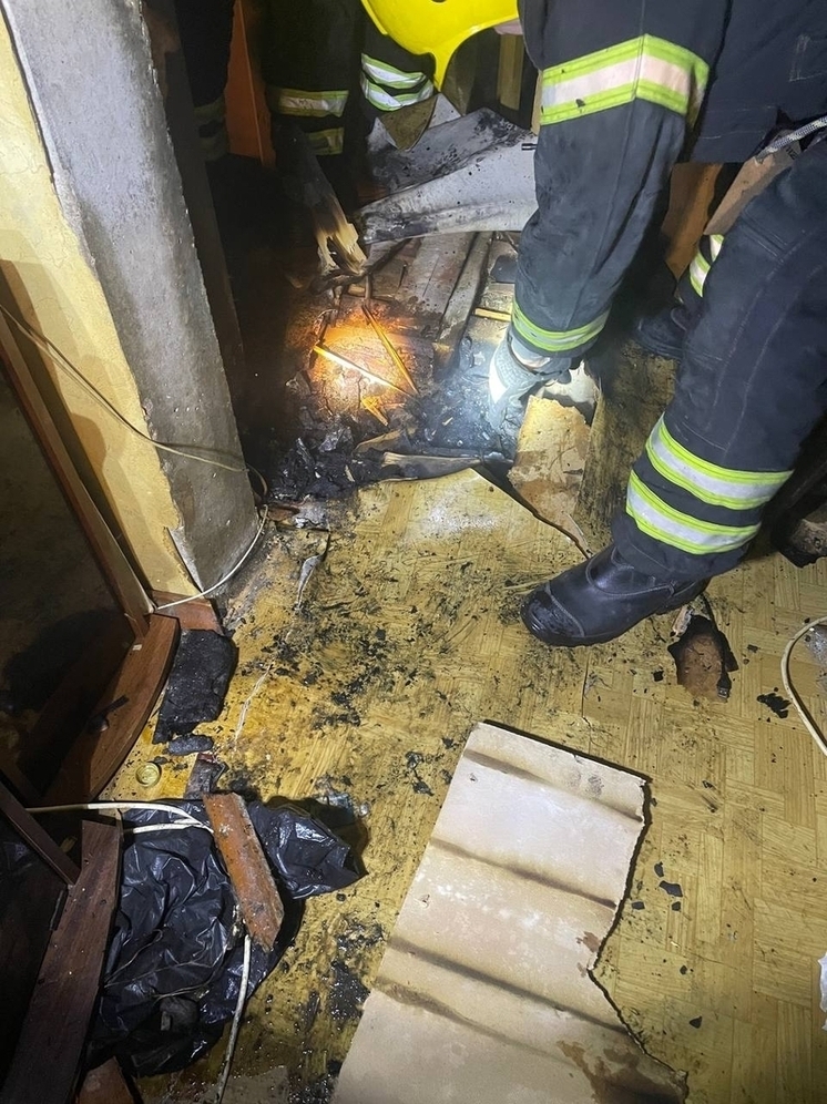 В Мурманске потушили пожар в жилом доме