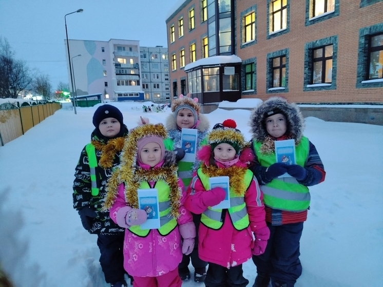 В Мурманской области прошла акция «Полицейский Дед Мороз»