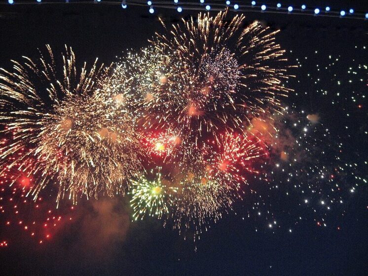 Выяснилось, почему в Латвии отмечают Новый год по московскому времени