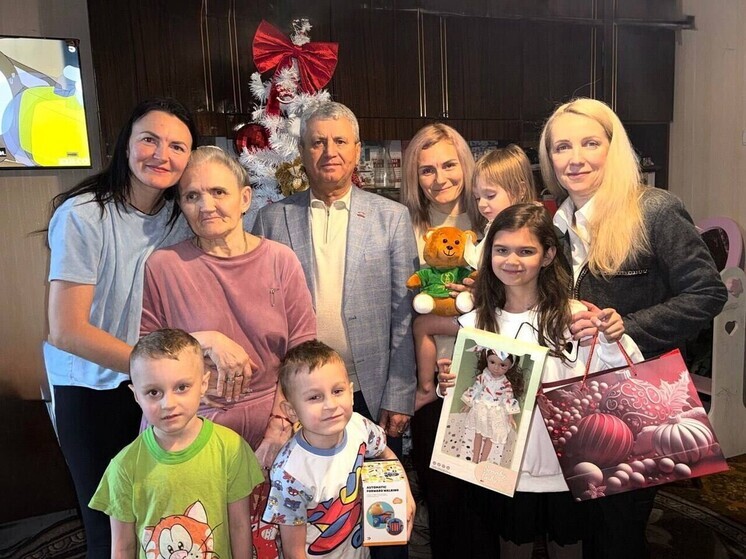 Председатель Заксобрания Запорожской области принял участие в акции «Елка желаний»