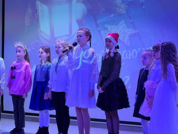 Подарки от Мурманской области порадовали младшеклассников в Приморске