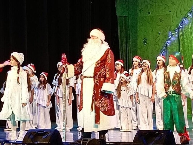 В Бердянске представили новогоднее карнавальное шоу «Приглашаем на карнавал»