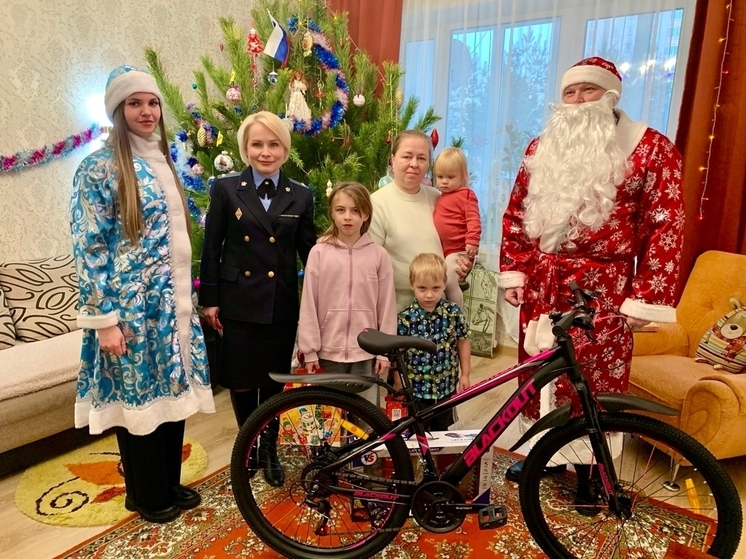 Главный судебный пристав Орловской области приняла участие в акции «Ёлка желаний»