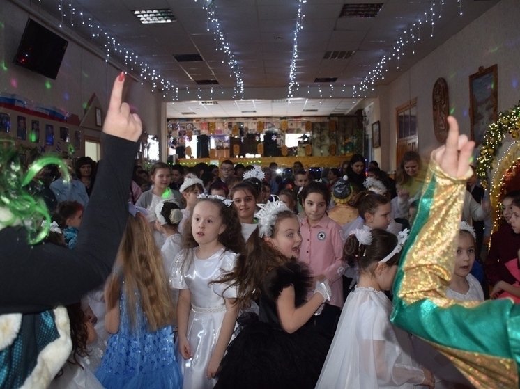 В Болховском районе 300 детей стали участниками новогодних ёлок