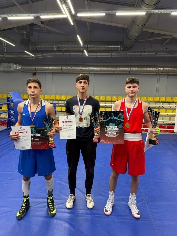 Духовность и твёрдый удар: семинаристы завоевали золото областного чемпионата по боксу