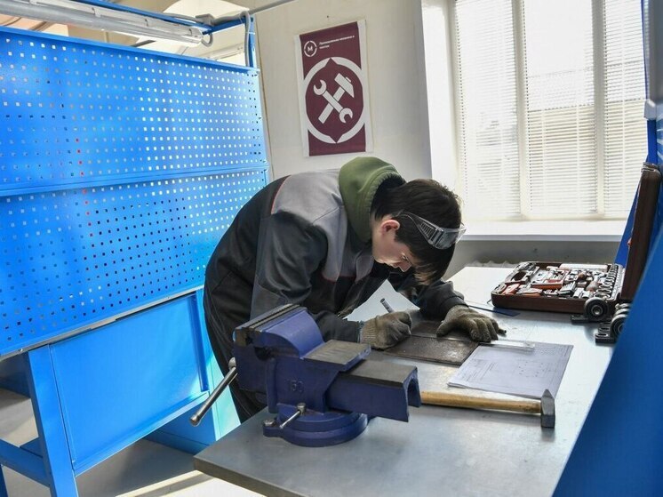 В Саратовской области многодетным семьям компенсируют оплату обучения в колледжах