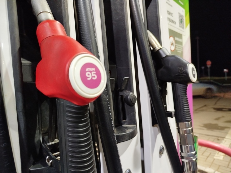 Пожилая петербурженка отдала 1,5 миллиона рублей мошенникам на заправке